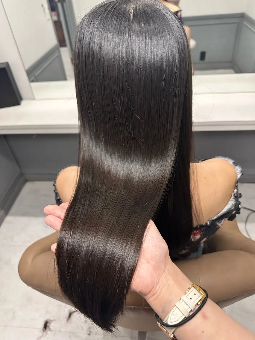 ロング カラー グレージュ カット ヘアカラー トリートメント レイヤー/ブリーチ/ エクステ💫ひかるのヘアスタイル