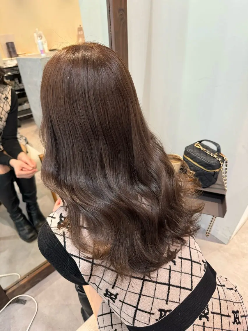 ロング カラー ショコラグレージュ グレージュ ayaka♡ 柔らかカラーのヘアスタイル