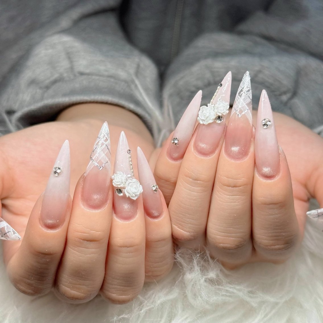 ネイル フットネイル フレンチネイル グラデーション 韓国ネイル ロングネイル ハンドネイル Hani Nail Salonのネイルデザイン