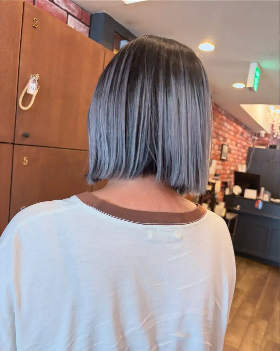 ミディアム カラー 眞壁 華子のヘアスタイル