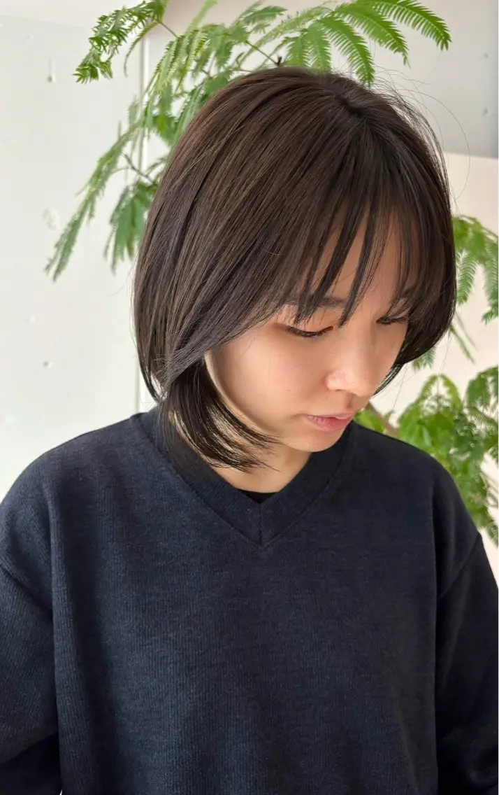 カラー グレージュ 岡あかね ブリーチ なし透明感ベージュのヘアスタイル