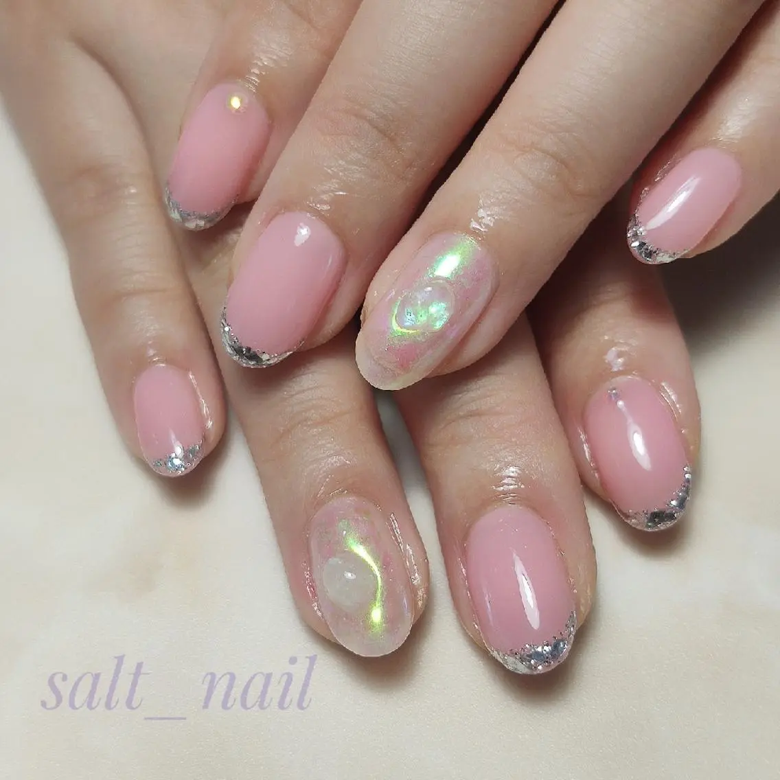 ネイル オーロラネイル フレンチネイル ガラスフレンチ ハンドネイル 個人サロン saltnailのネイルデザイン