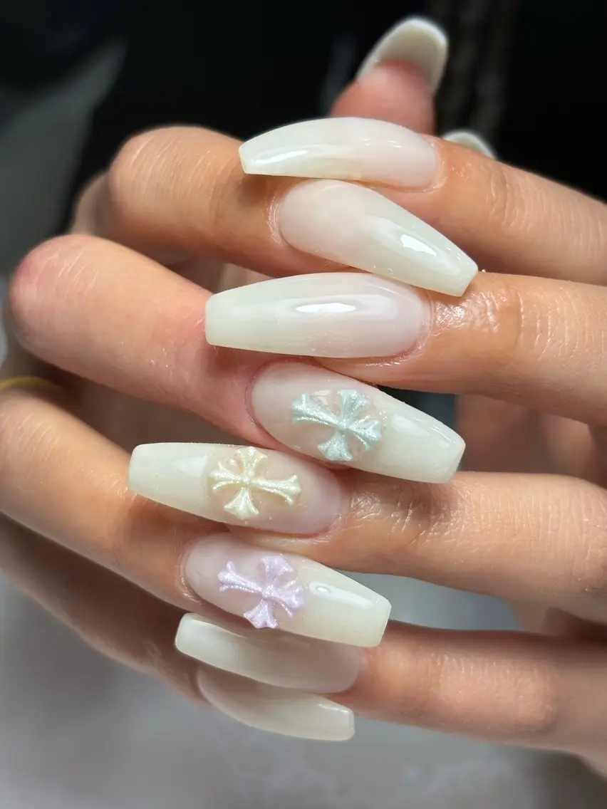 ネイル ハンドネイル フットネイル ✴︎ Delightのネイルデザイン