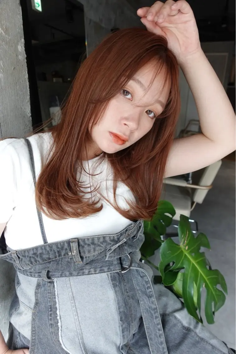ミディアム カラー 小林 夢羽のヘアスタイル