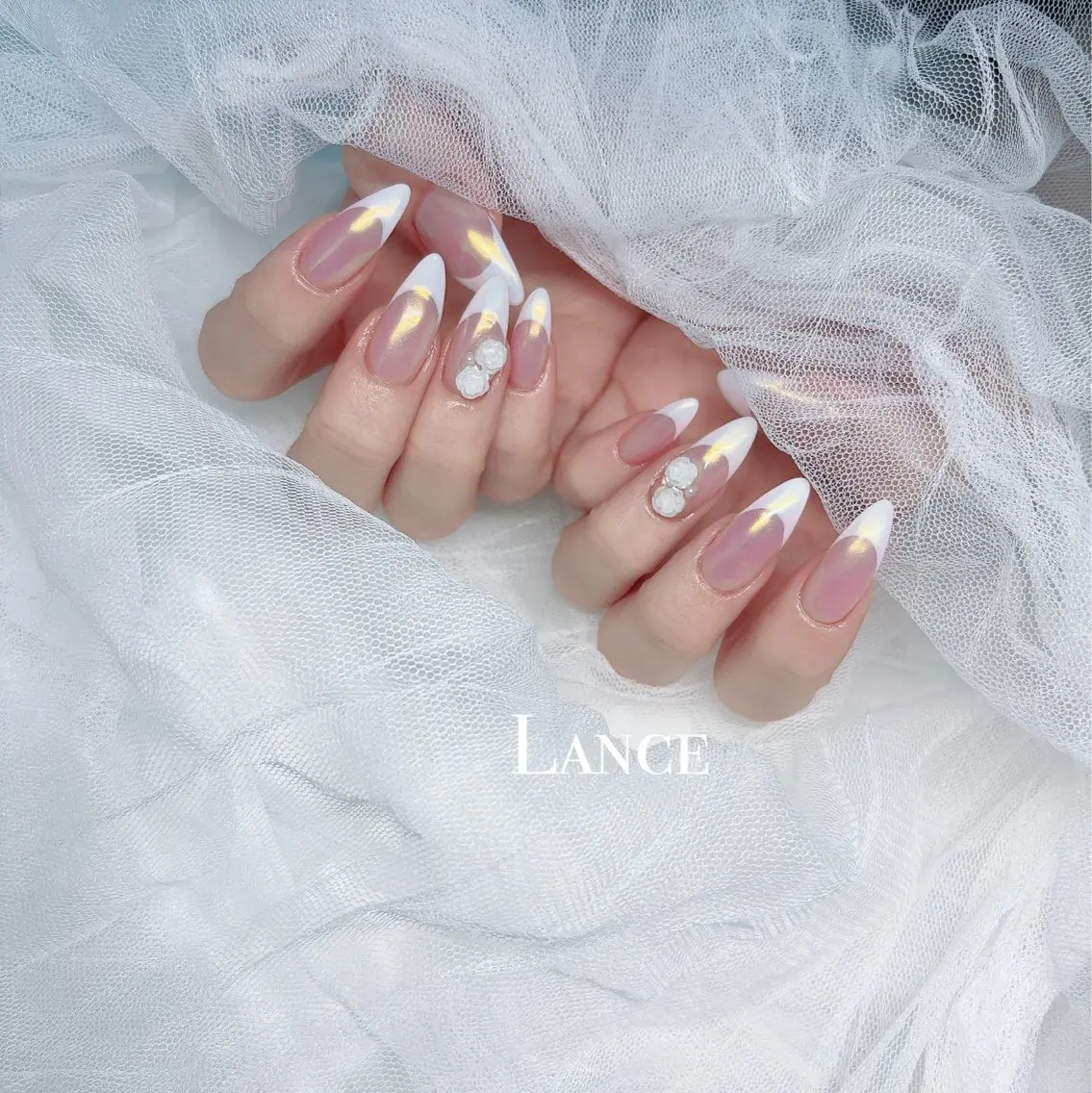 ネイル オーロラネイル フットネイル フレンチネイル キラキラネイル 韓国ネイル Lance nailのネイルデザイン