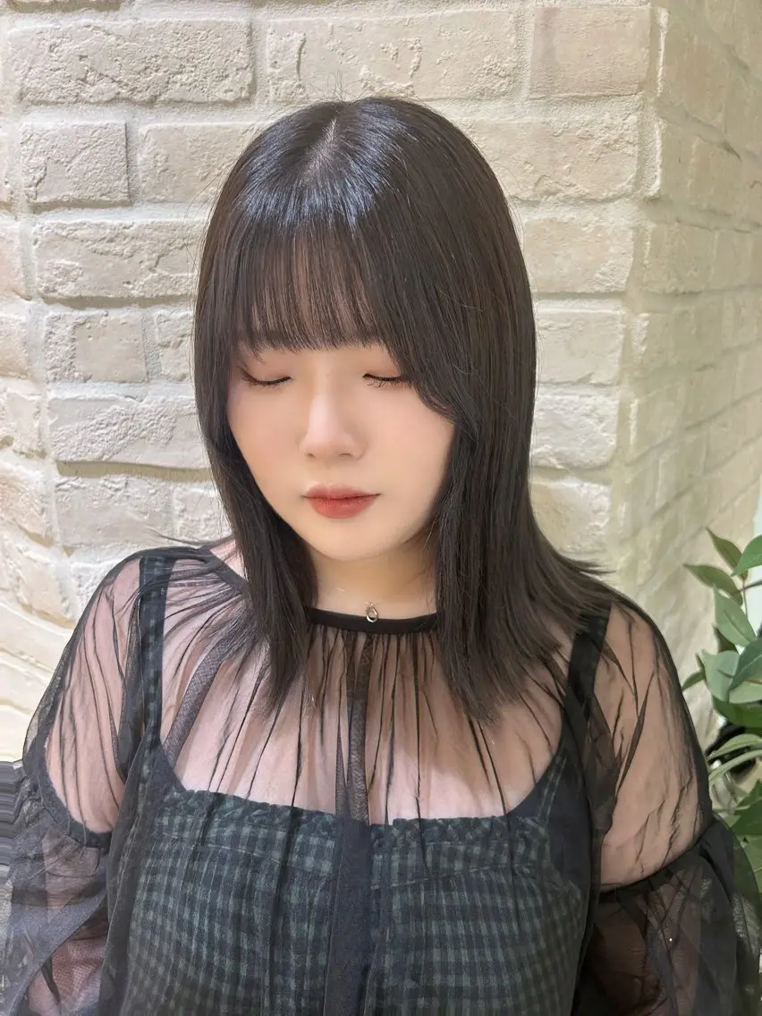 ミディアム カラー ブルーカラー カット momoha 『モテヘア🍓』のヘアスタイル