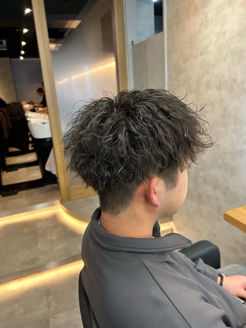 ショート カラー パーマ メンズ カット パーマ メンズ特化 👑YUTAのヘアスタイル