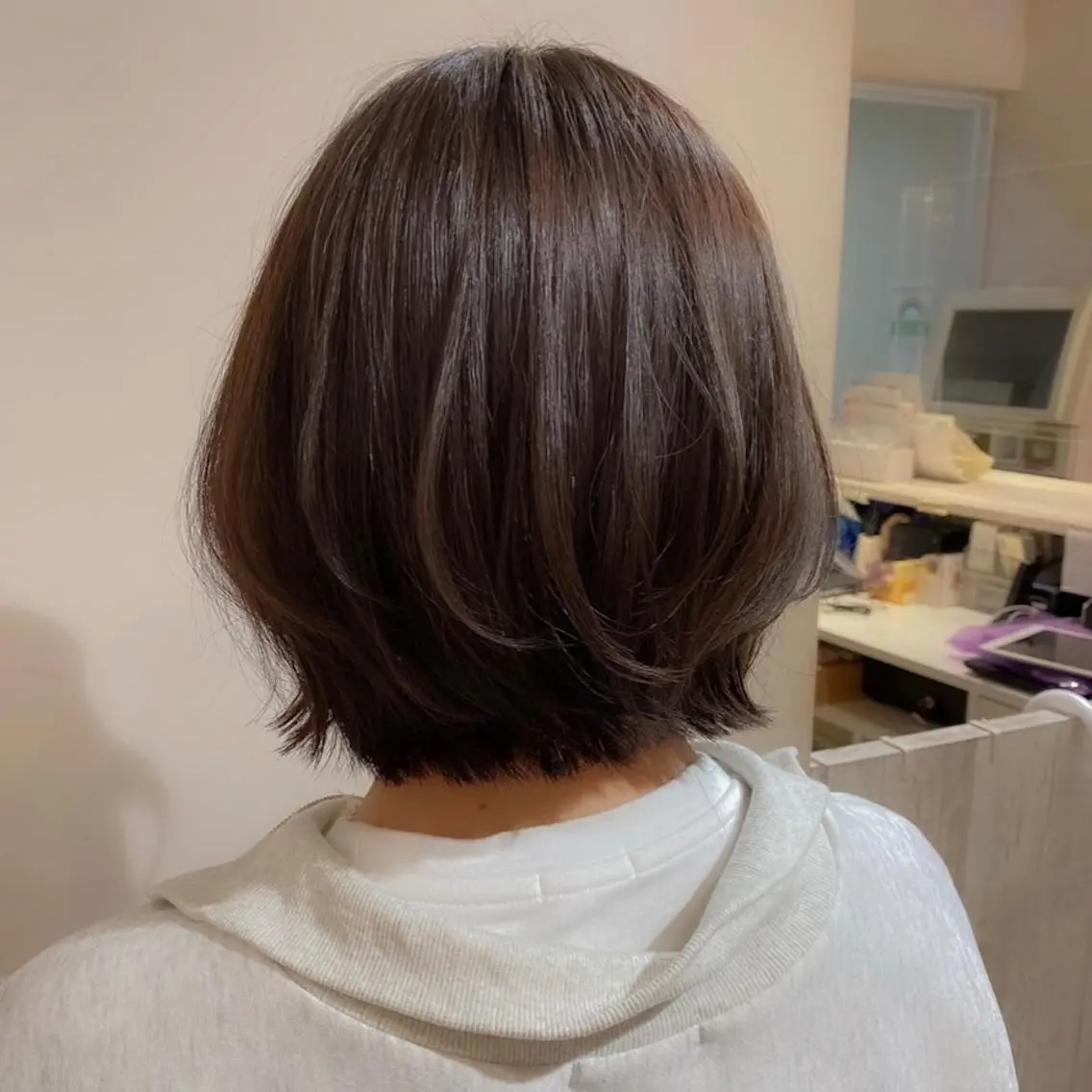ショート カラー カット ヘアカラー トリートメント 顔まわりカット🌟 くびれヘア/寺門遥輝のヘアスタイル