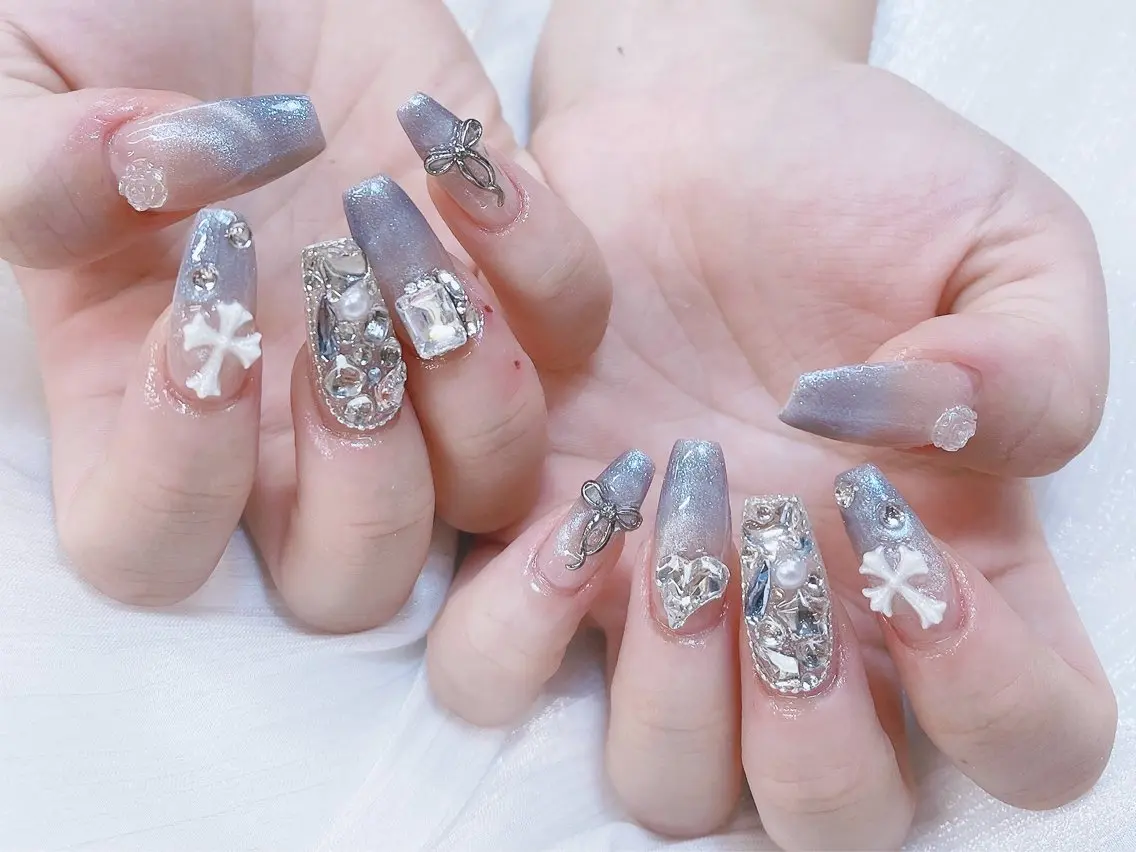 ネイル チークネイル 成人式 フレンチネイル グラデーション 氷ネイル・うるうるネイル ハンドネイル DUO   MI nail salonのネイルデザイン