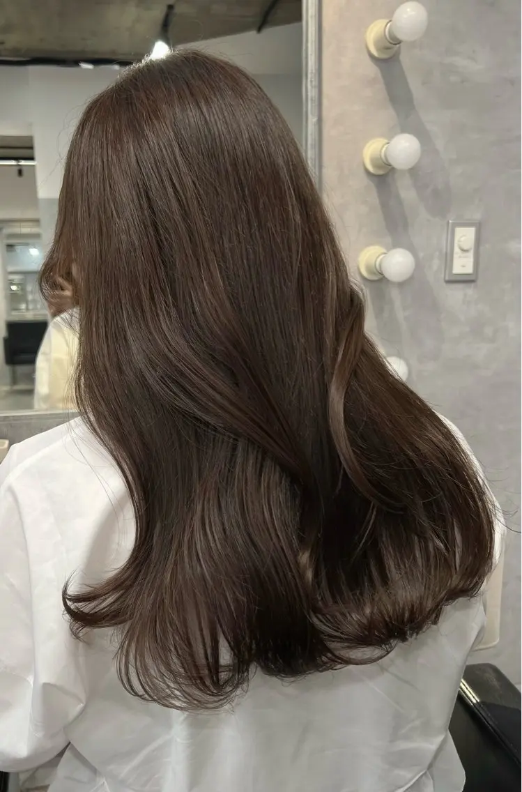 ロング カラー 黒髪 ブリーチ 透明感カラー 顔周りカット レイヤーカット ヘアカラー トリートメント 透明感/レイヤー 🇰🇷tomonaのヘアスタイル