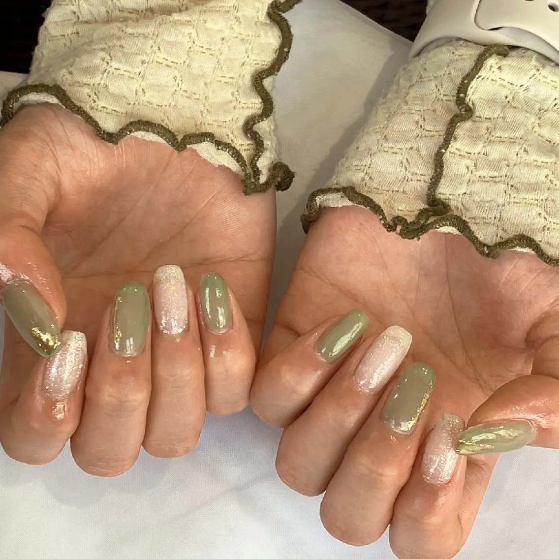 ネイル ミラーネイル ニュアンスネイル 春ネイル ハンドネイル felicita fumi🩷のネイルデザイン
