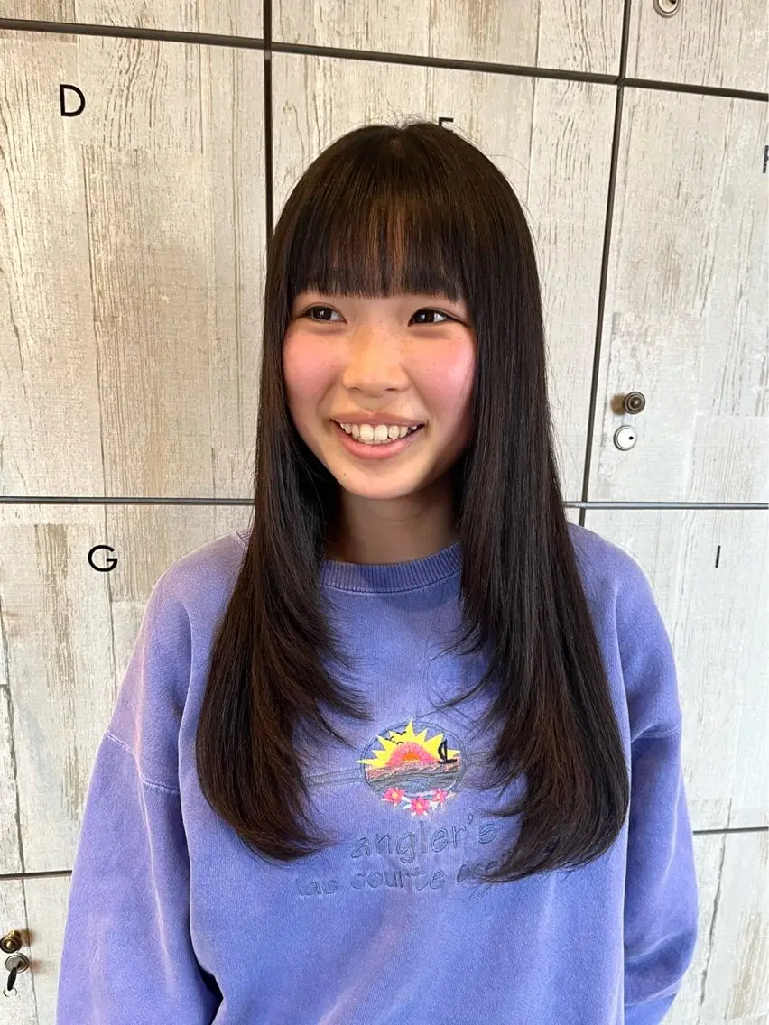 ロング 🩷愛咲🩷レイヤー /透明感カラーのヘアスタイル