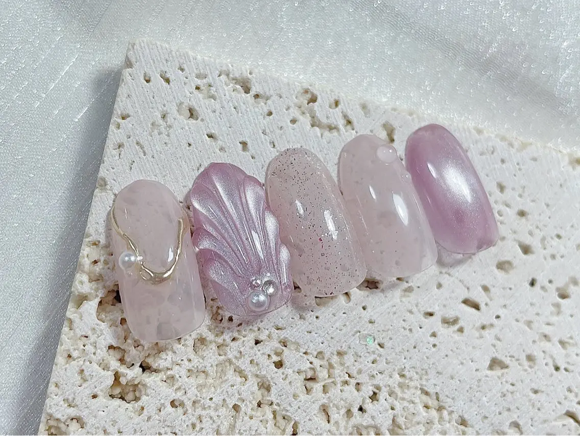 ネイル オーロラネイル フットネイル フレンチネイル ジェルネイル マグネットネイル ハンドネイル mogunail &blowのネイルデザイン