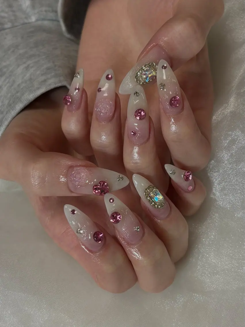 ネイル ハンドネイル フットネイル Nailsalon Fave/Rinaのネイルデザイン