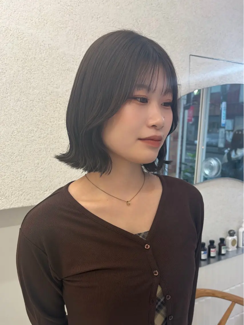 ショート カラー ヘアカラー トリートメント まろやかベージュ🤎 艶髪🫧リン🔔のヘアスタイル
