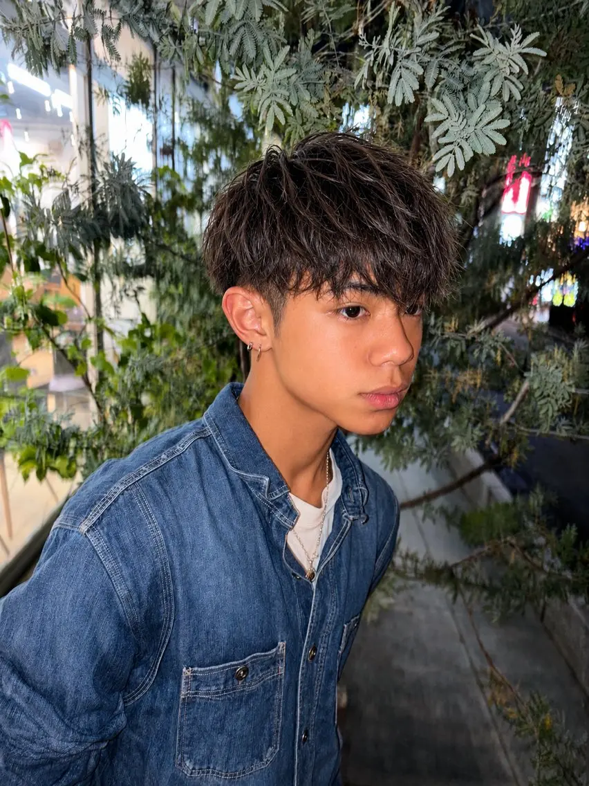 カラー メンズ ブラウンカラー 透明感カラー ナチュラルブラウン ヘアカラー 増子 朋花のヘアスタイル