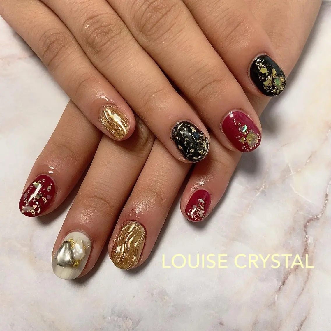 ネイル 成人式 ハンドネイル LOUISE CRYSTALのネイルデザイン