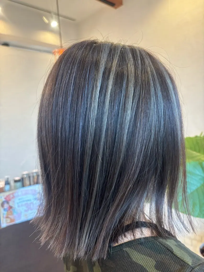 カラー ハイライトカラー 高山 愛来のヘアスタイル