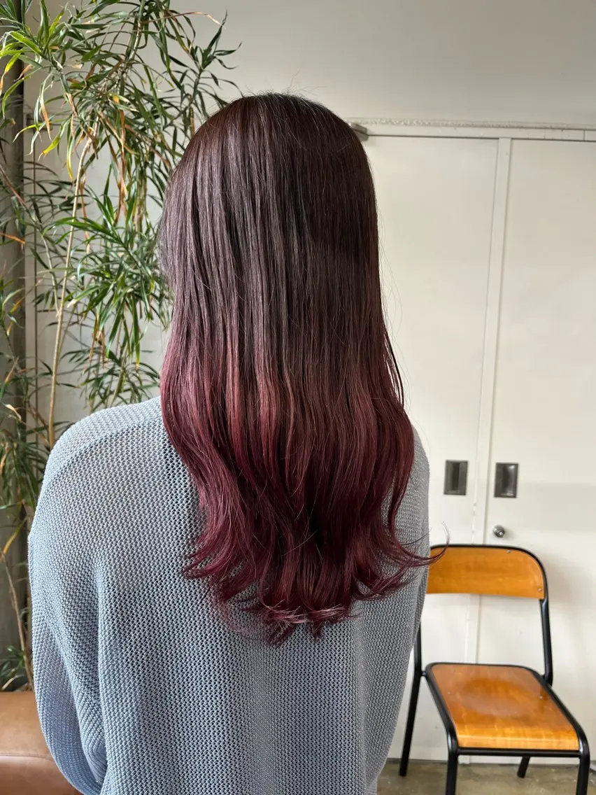 セミロング カラー グラデーションカラー レッドカラー カット ヘアカラー 小木曽智美 /ボブ/ショートのヘアスタイル