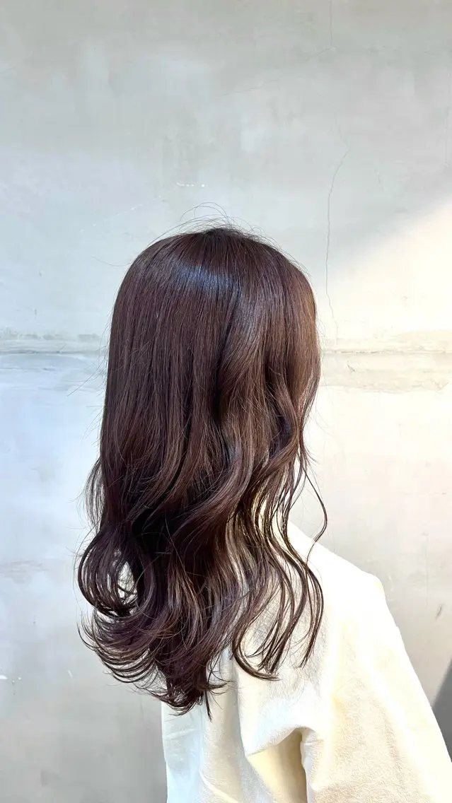 セミロング カラー 中尾咲音垢抜けカット お任せくださいのヘアスタイル