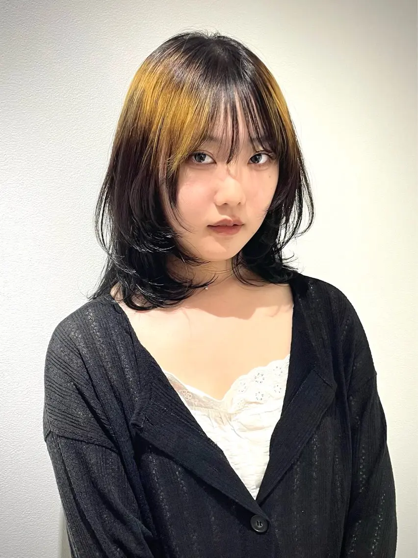 カラー lin.ブリーチ デザインカラーのヘアスタイル