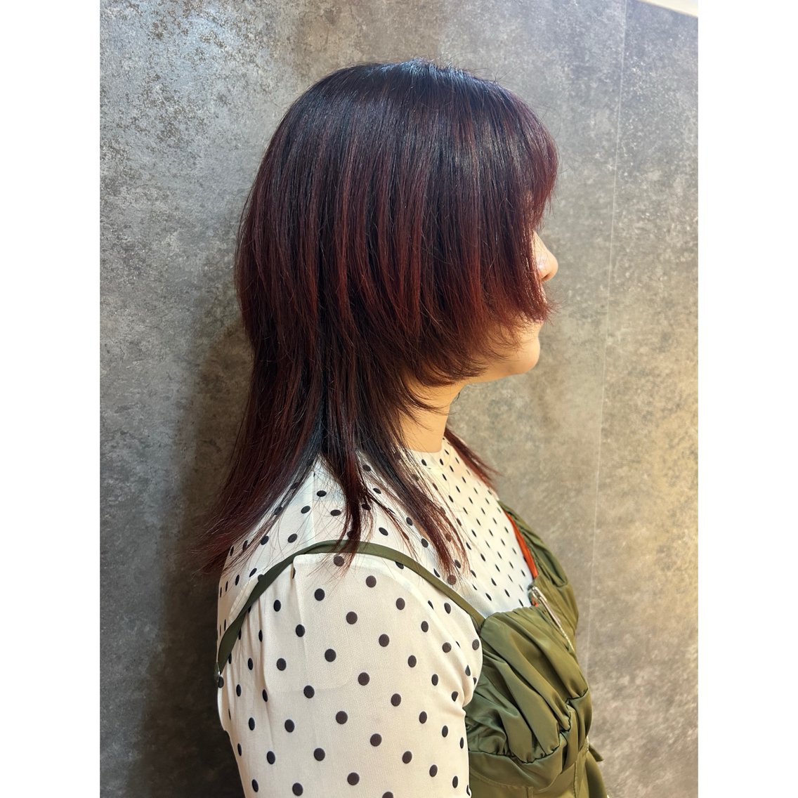 セミロング カラー 三木 夏穂のヘアスタイル
