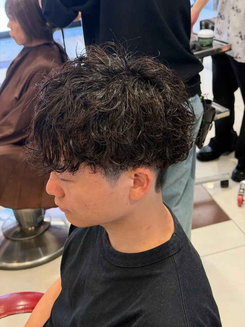 パーマ メンズ メンズパーマ 波巻きパーマ メンズ特化/竹の塚 オザキ コウセイのヘアスタイル