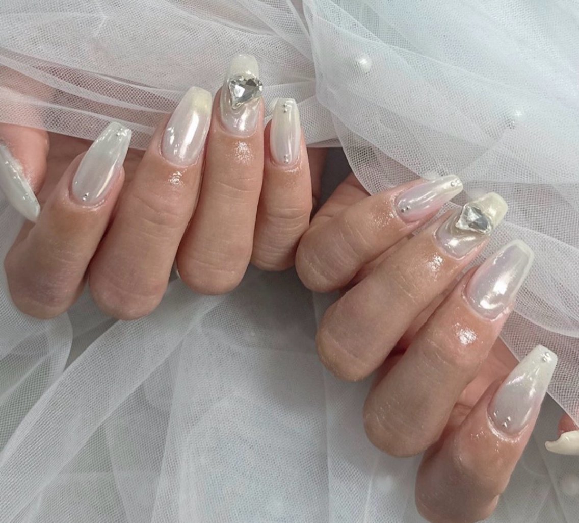 ネイル ハンドネイル フットネイル LAVISH sakiのネイルデザイン