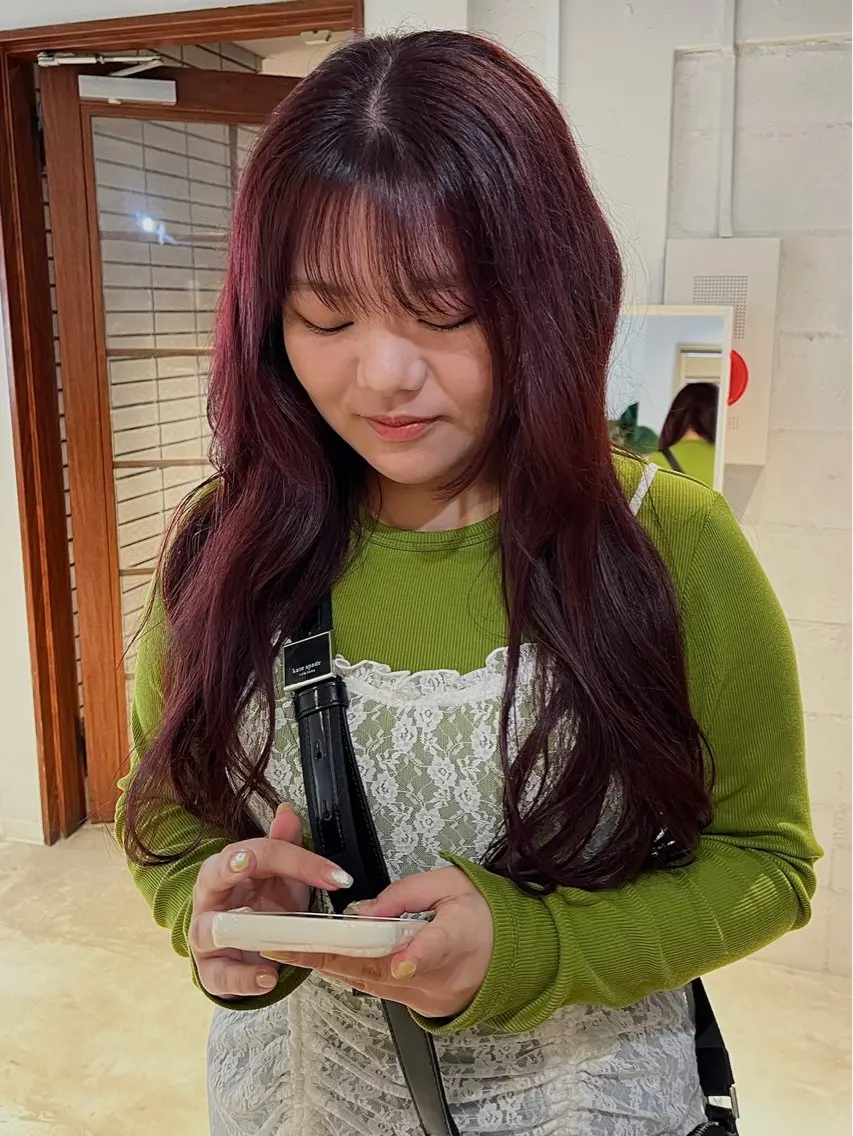 ロング カラー ブリーチ レッドカラー ヘアカラー トリートメント 石川絢佳/ 顔周り×暖色のヘアスタイル