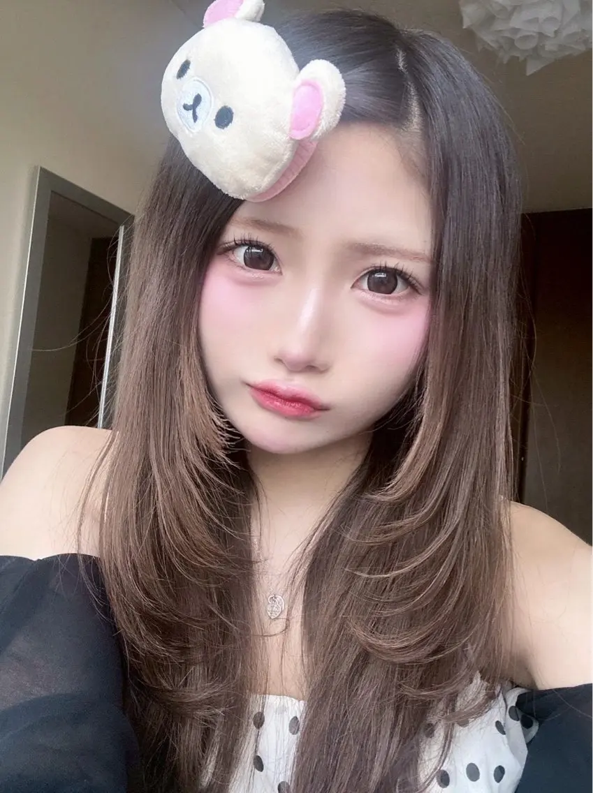セミロング カラー カット エクステ ハイトーンエクステ 🎩カズキ🎩のヘアスタイル