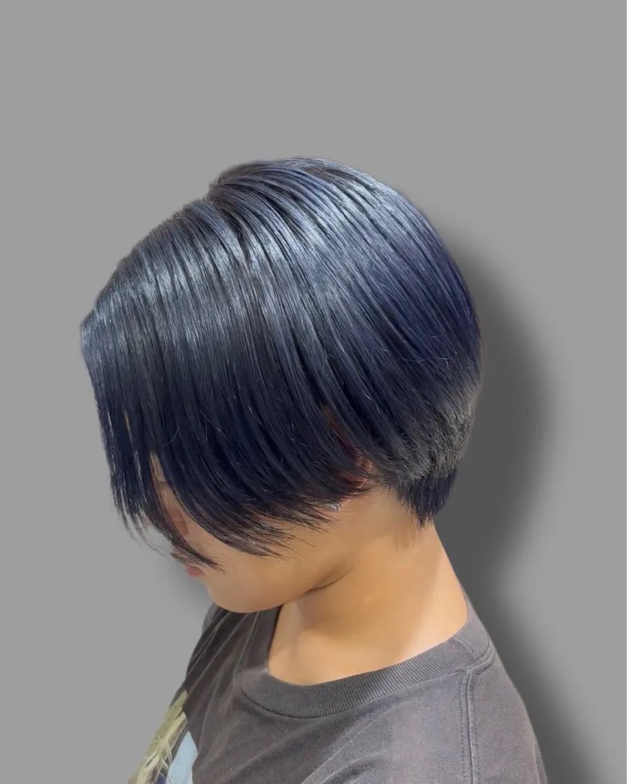 ショート カラー 黒髪 ブリーチ ブルーカラー ブルーブラック 推し活/パーティヘア ⭐️今田 水風🐰のヘアスタイル