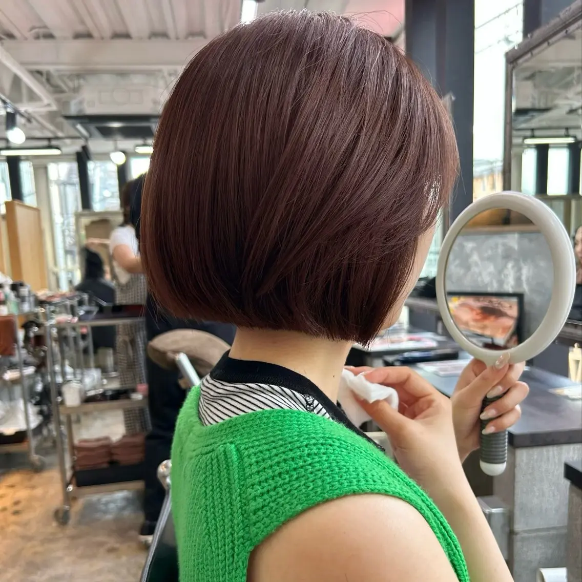 ショート ボブ カット ヘアカラー トリートメント ボブ/縮毛矯正/ レイヤー/塚田のヘアスタイル