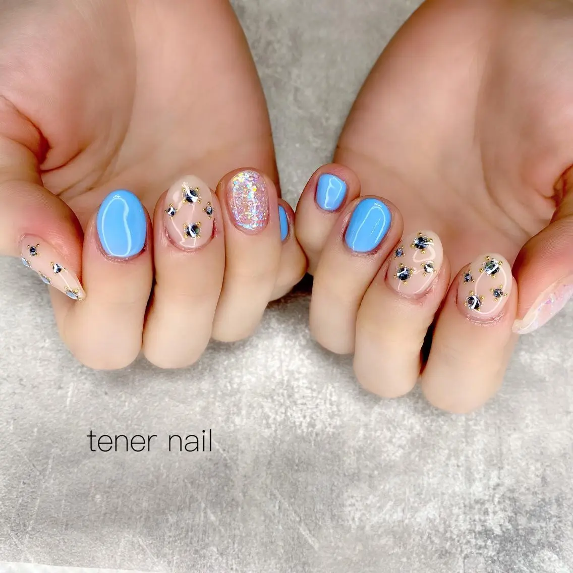 ネイル キラキラネイル ワンホンネイル テネルネイル tener nailのネイルデザイン