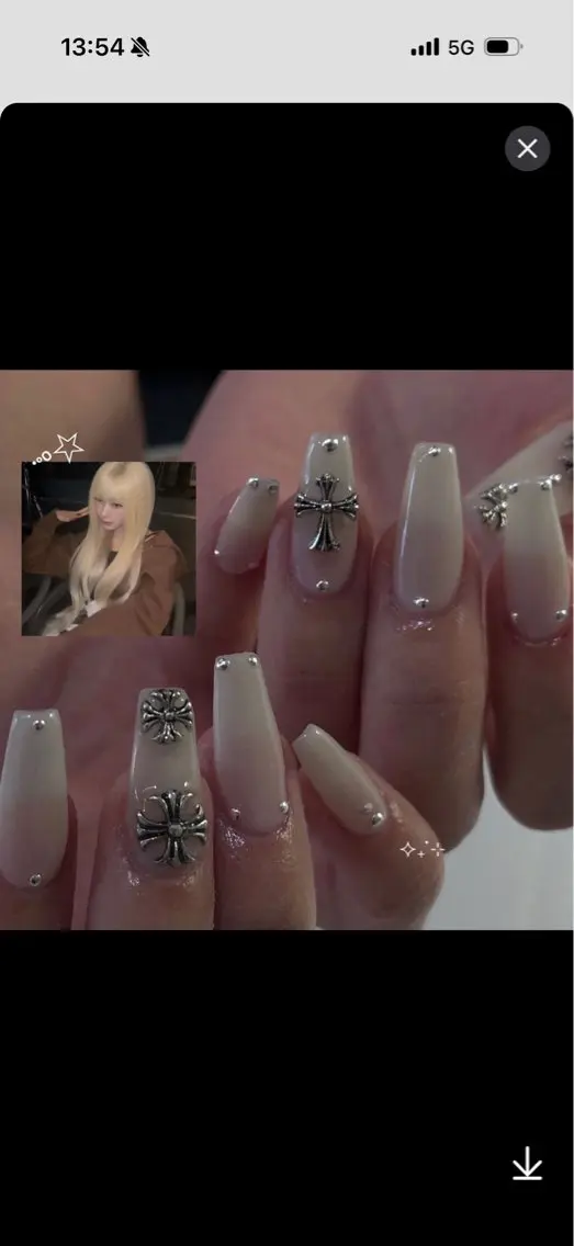 ネイル チークネイル ドット フットネイル フレンチネイル グラデーション ハンドネイル ハンドケア Nihonthy Nail 新宿のネイルデザイン