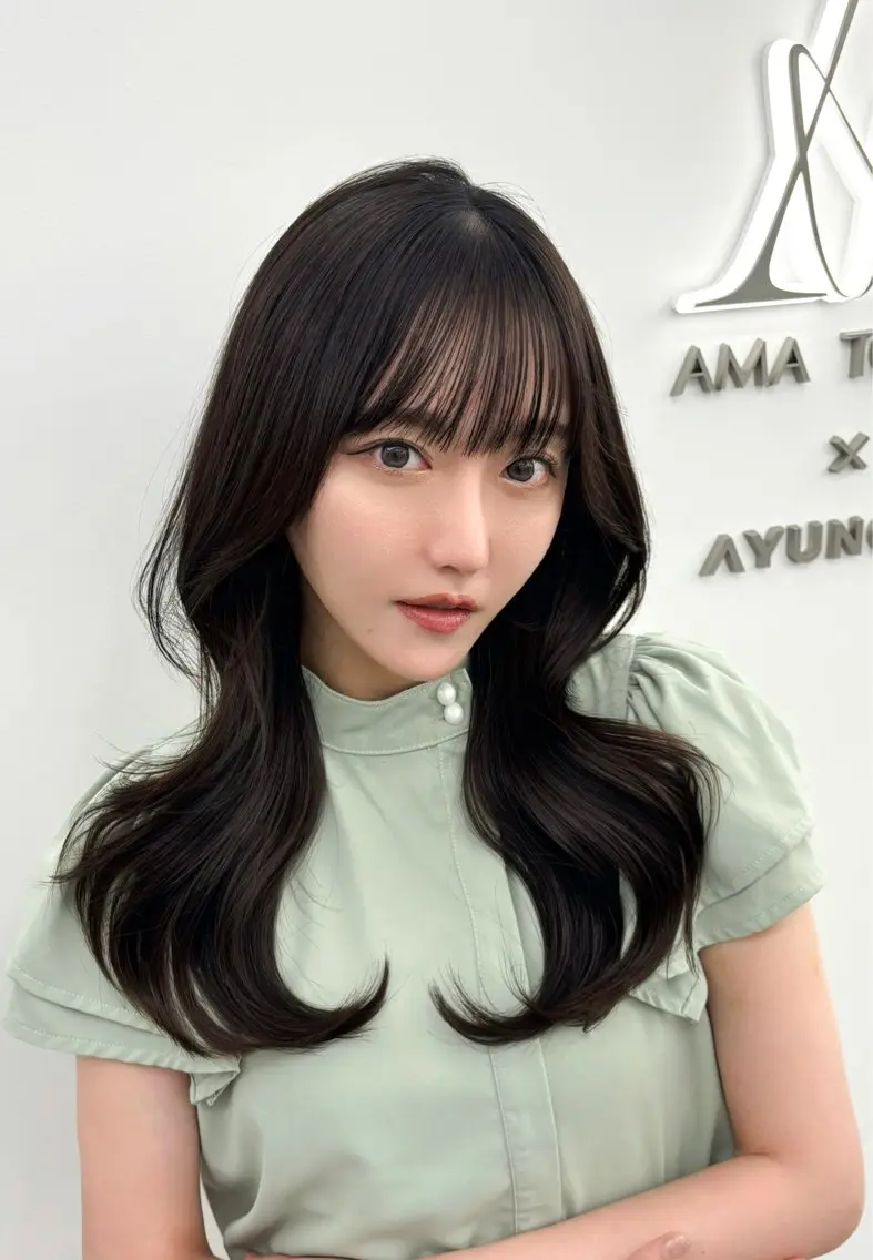 セミロング 韓国風ヘア ヘアカラー トリートメント 失敗しない顔まわり× 小顔補正レイヤー難波のヘアスタイル