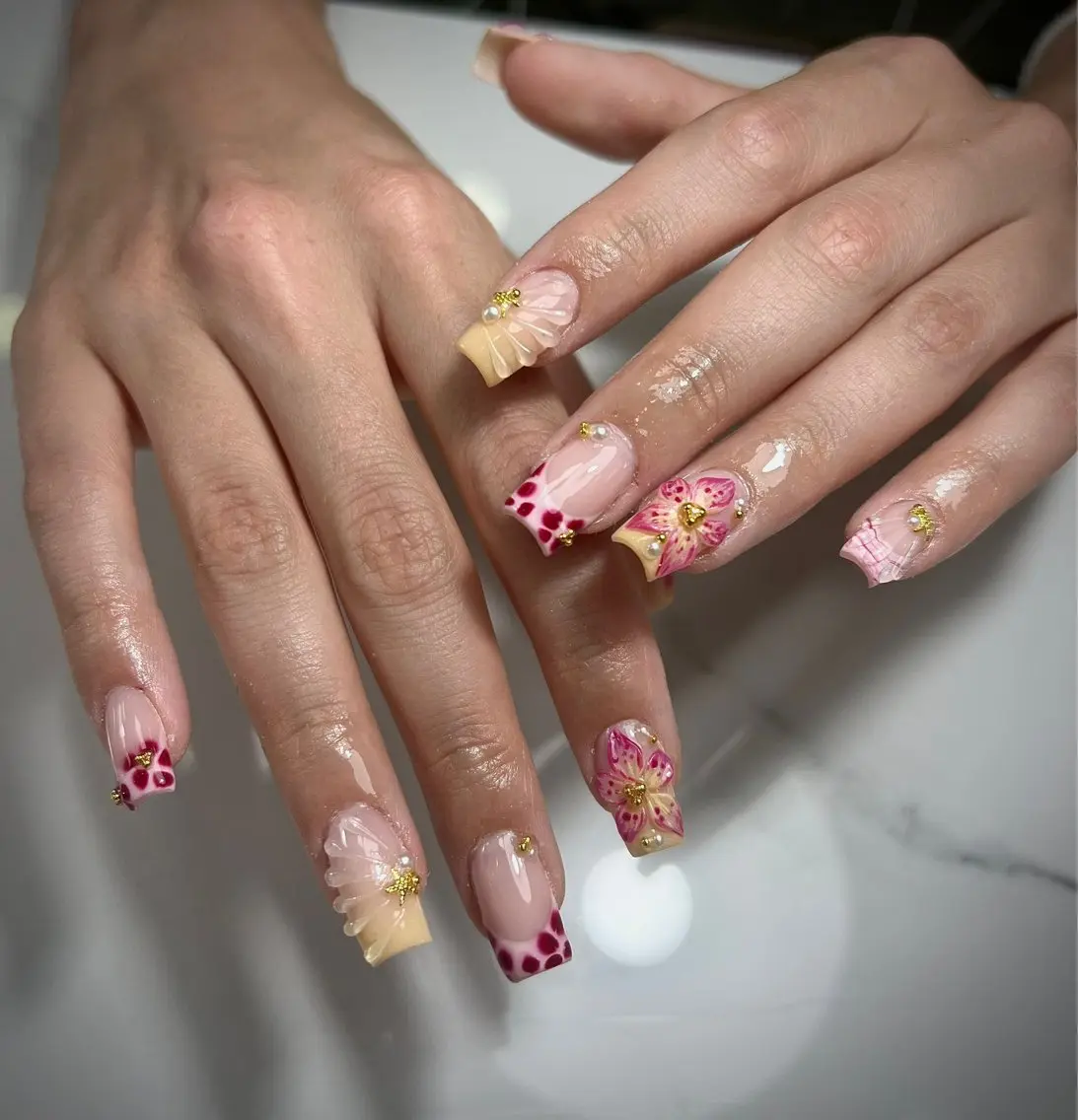ネイル アートネイル 成人式 ジェルネイル ニュアンスネイル ネイルチップ Kora Nailのネイルデザイン