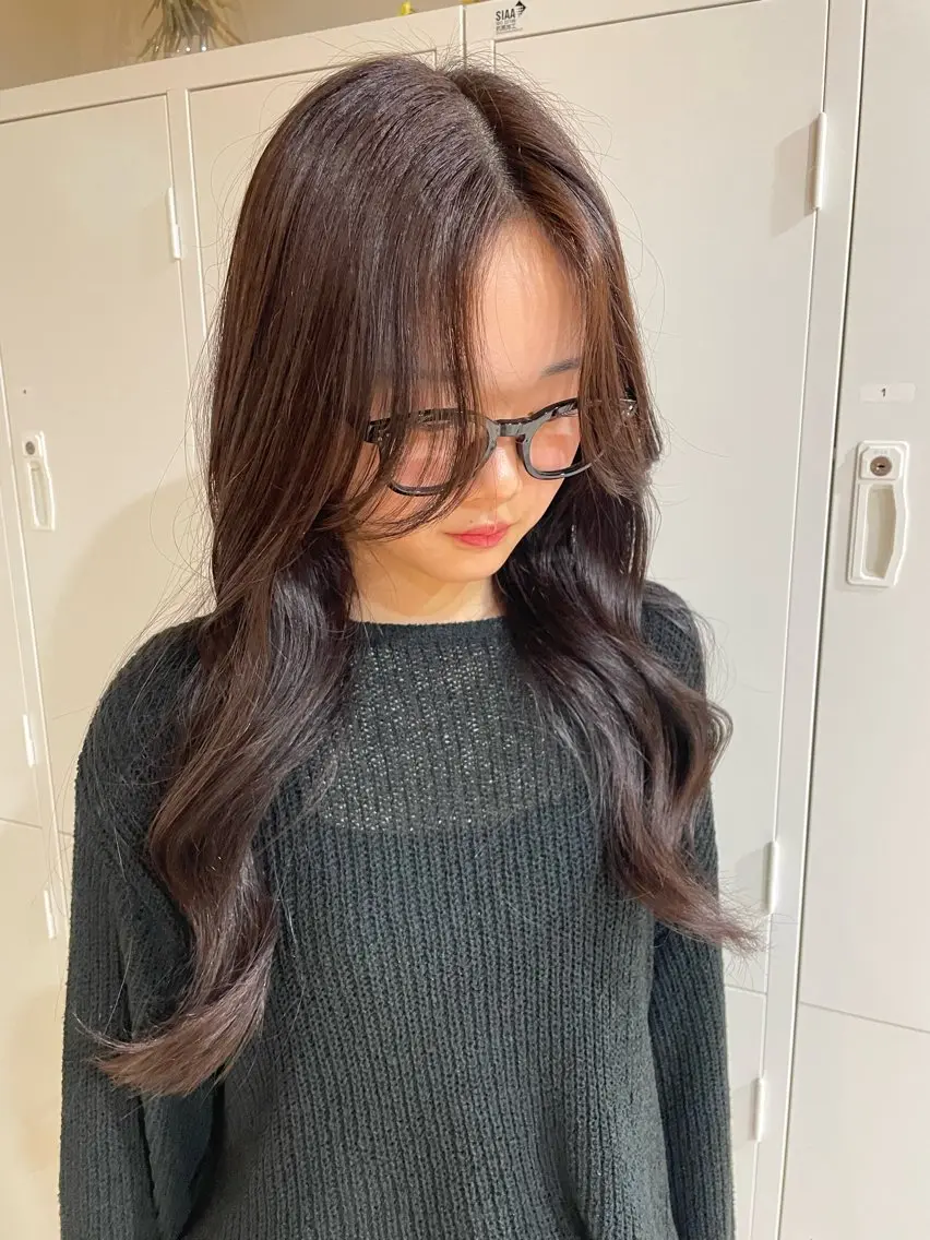 セミロング 韓国風ヘア 透明感ベージュカラー yumekaのヘアスタイル