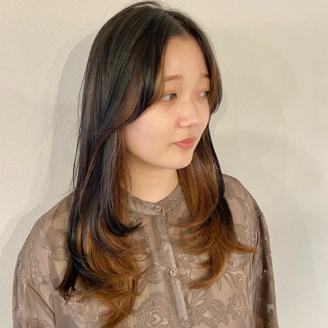 ロング レイヤーカット 栗原 歩美のヘアスタイル