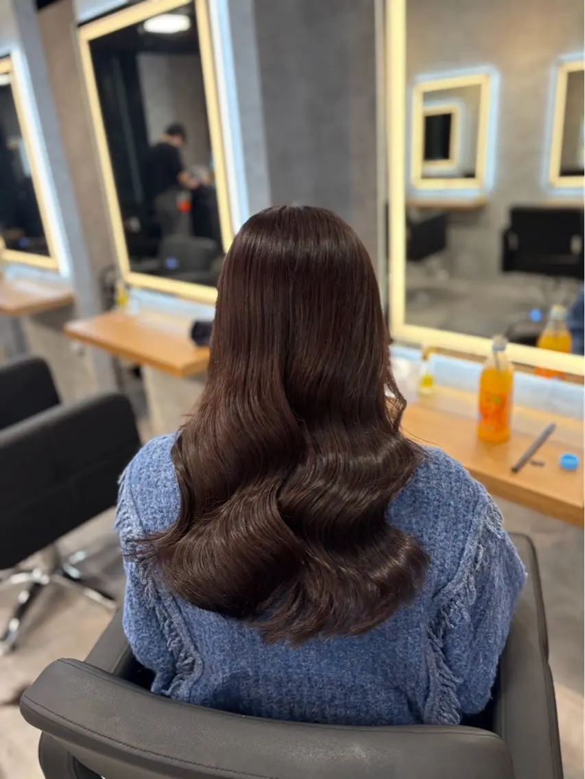 ロング カラー ヘアアレンジ カット ヘアカラー トリートメント ヘアセット レイヤー×透明感カラ ーHAYATOのヘアスタイル
