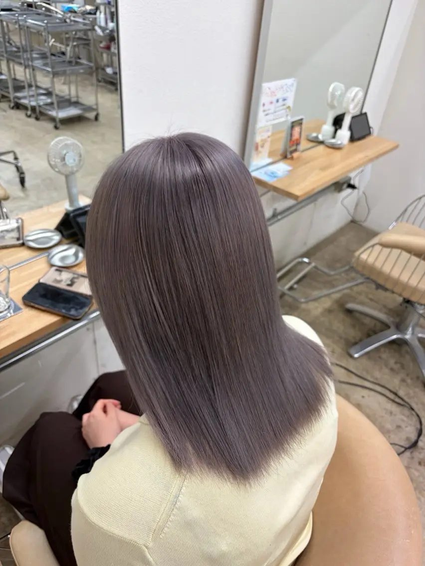 セミロング ヘアカラー fand KOTOMIのヘアスタイル