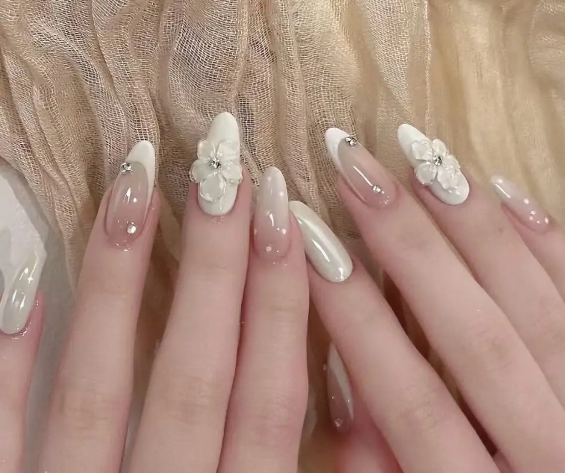 ネイル アートネイル ジェルネイル 韓国ネイル ニュアンスネイル シンプルネイル Anna Melia Nailのネイルデザイン