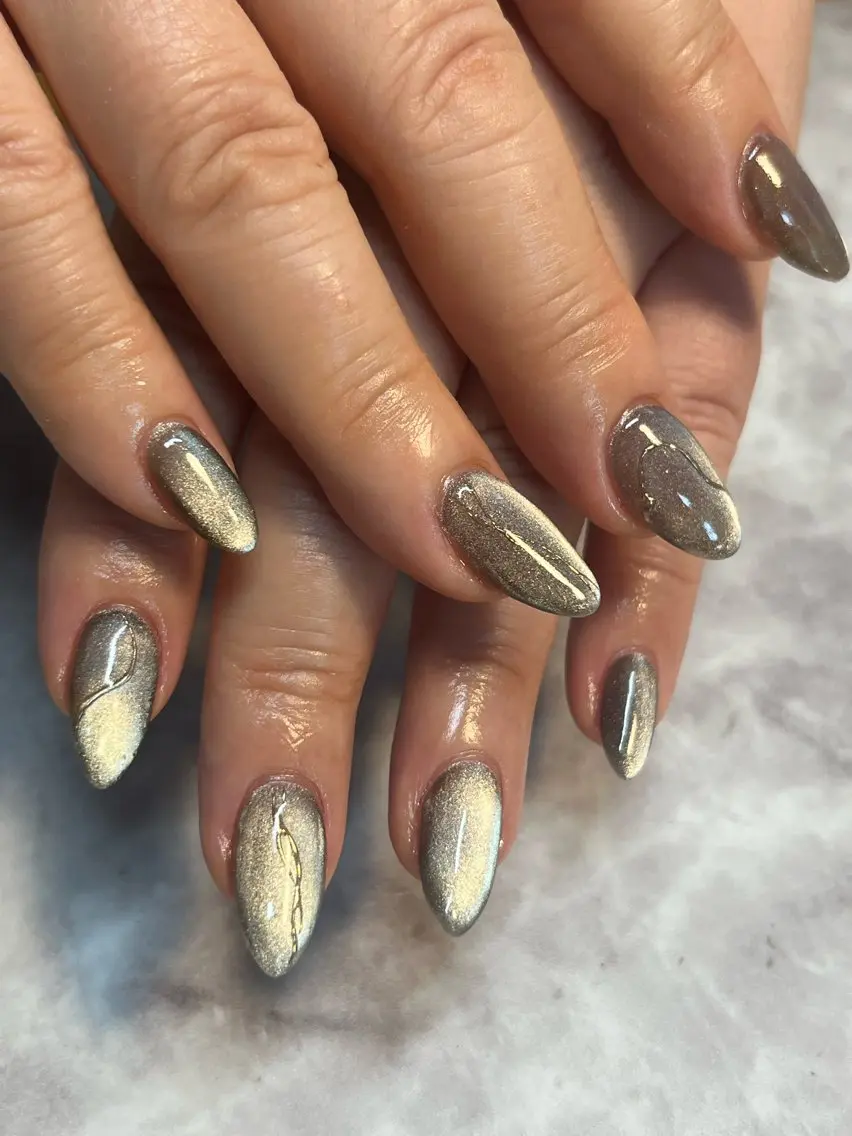 ネイル マグネットネイル ハンドネイル Nailsalon C.U.Eのネイルデザイン