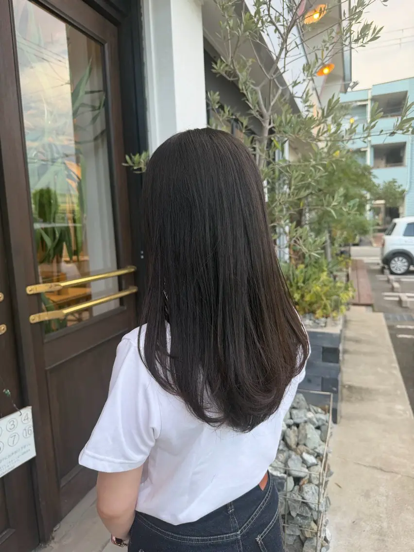 ミディアム 佐々木 彩羽のヘアスタイル