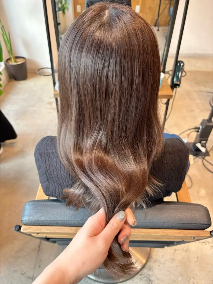 ミディアム カラー 髪質改善 カット ヘアカラー 似合わせhair🪡 艶カラー/小由葵のヘアスタイル