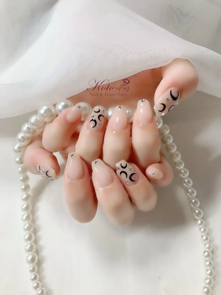 ネイル 長さ出し ジェルネイル 持ち込み ニュアンスネイル 赤色 ハンドネイル Nail Salon KOTOのネイルデザイン