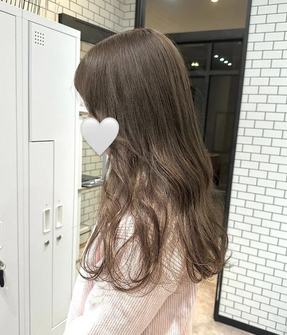 ロング カラー グレージュ モカグレージュ カット ヘアカラー Sara newi 🎀透明感🎀のヘアスタイル