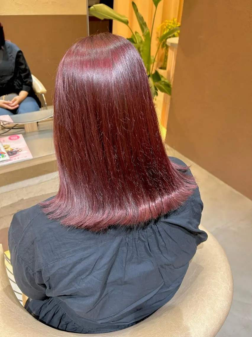 セミロング 阿部野 明優梨のヘアスタイル