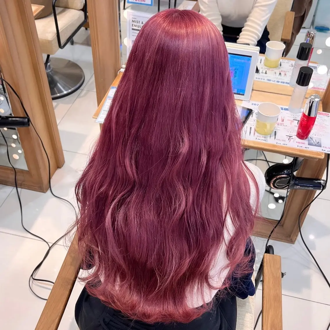 ロング カラー ブリーチ ヘアカラー mitsuki🎀 ブリーチ/エクステのヘアスタイル