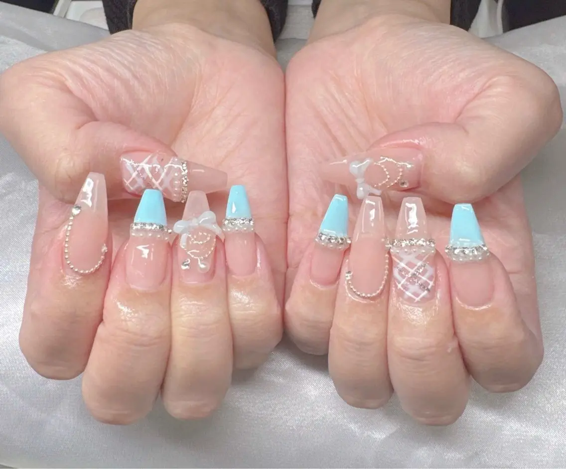 ネイル 長さ出し グラデーション 卒業式 キラキラネイル マグネットネイル ハンドネイル Lee Nailsのネイルデザイン