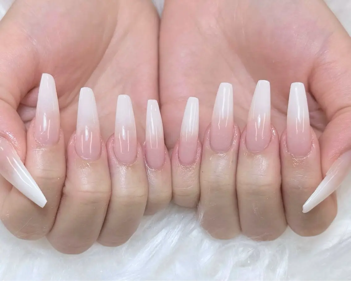 ネイル チークネイル 長さ出し フラッシュネイル フレンチネイル グラデーション ハンドネイル AN NAIL SALONのネイルデザイン
